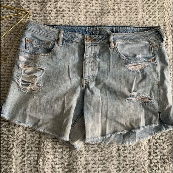 American Eagle Distressed Denim Jeans - Picture 1 of 5